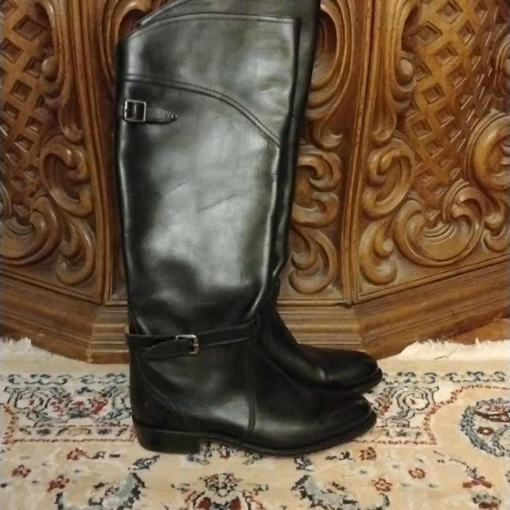 Frye - Picture 9 of 15